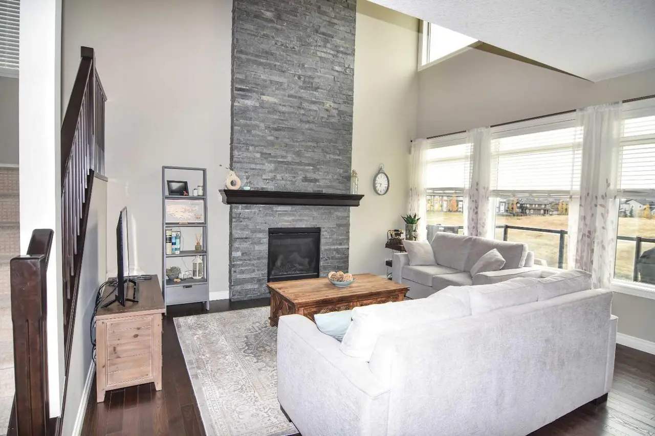 32 Evansborough Hill NW