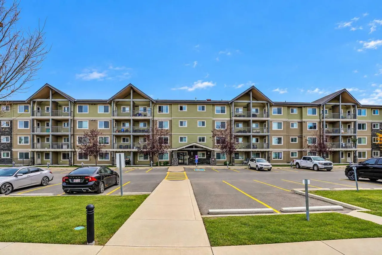 1204, 181 Skyview Ranch Manor NE