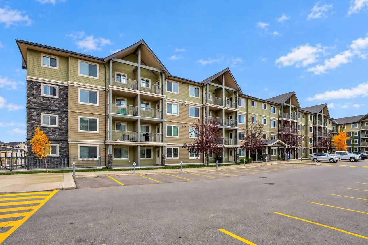 1204, 181 Skyview Ranch Manor NE
