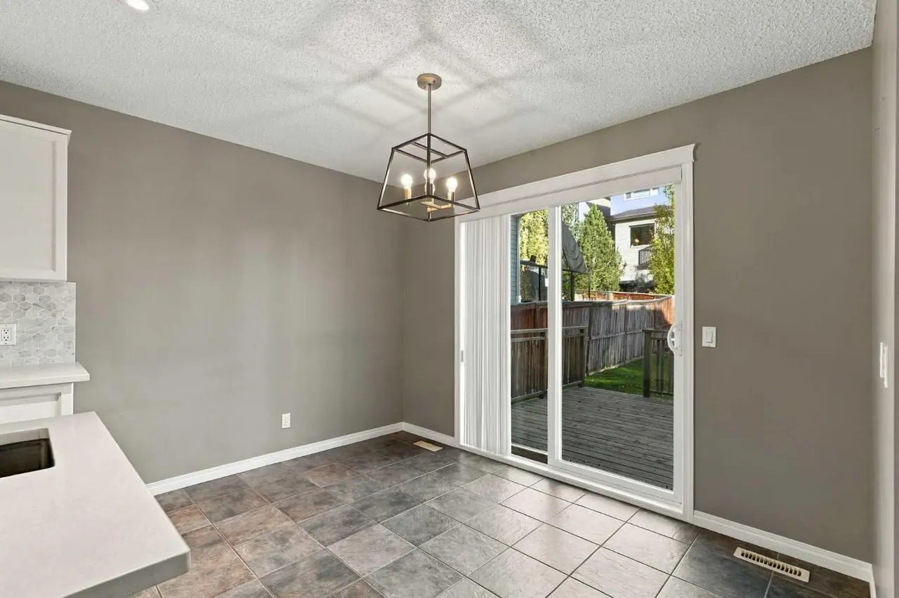 707 Tuscany Drive NW
