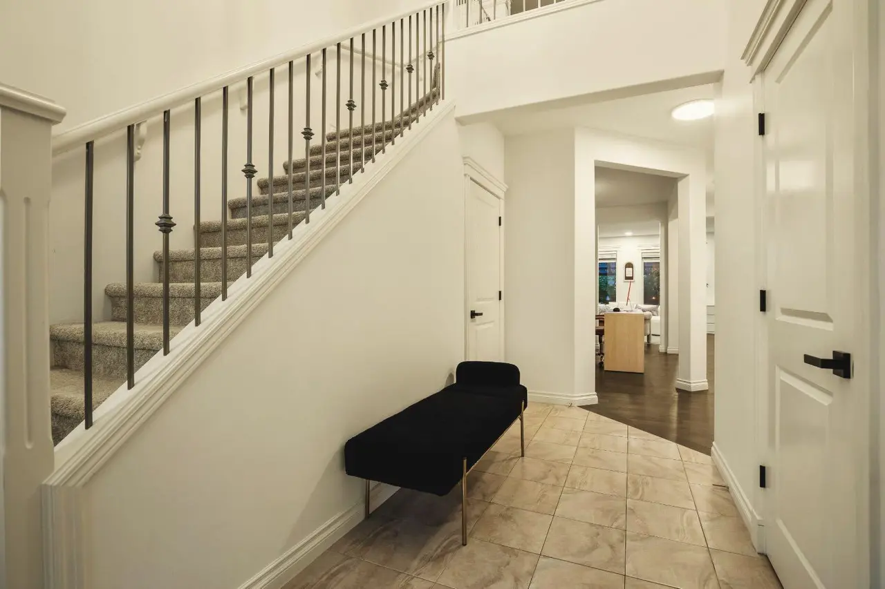 211 Auburn Sound Circle SE