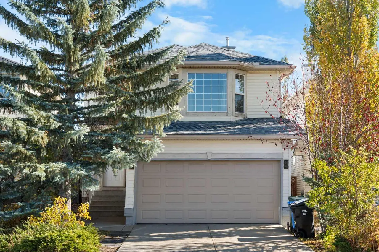 87 Citadel Meadow Grove NW