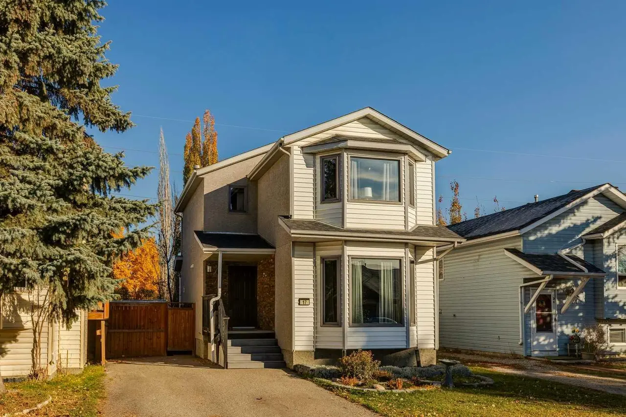 17 Shawglen Court SW