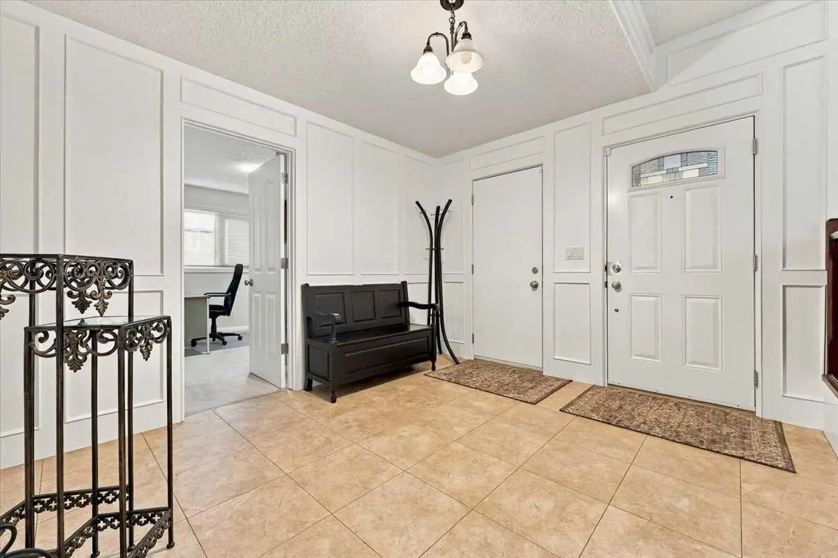 144 Bernard Way NW