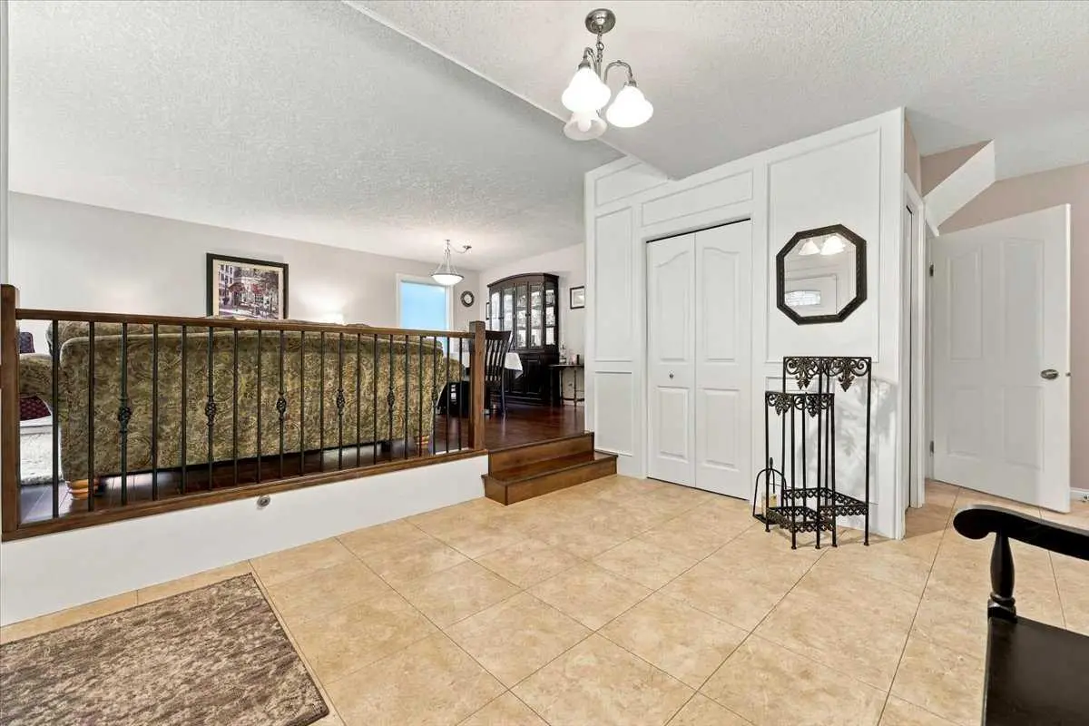 144 Bernard Way NW