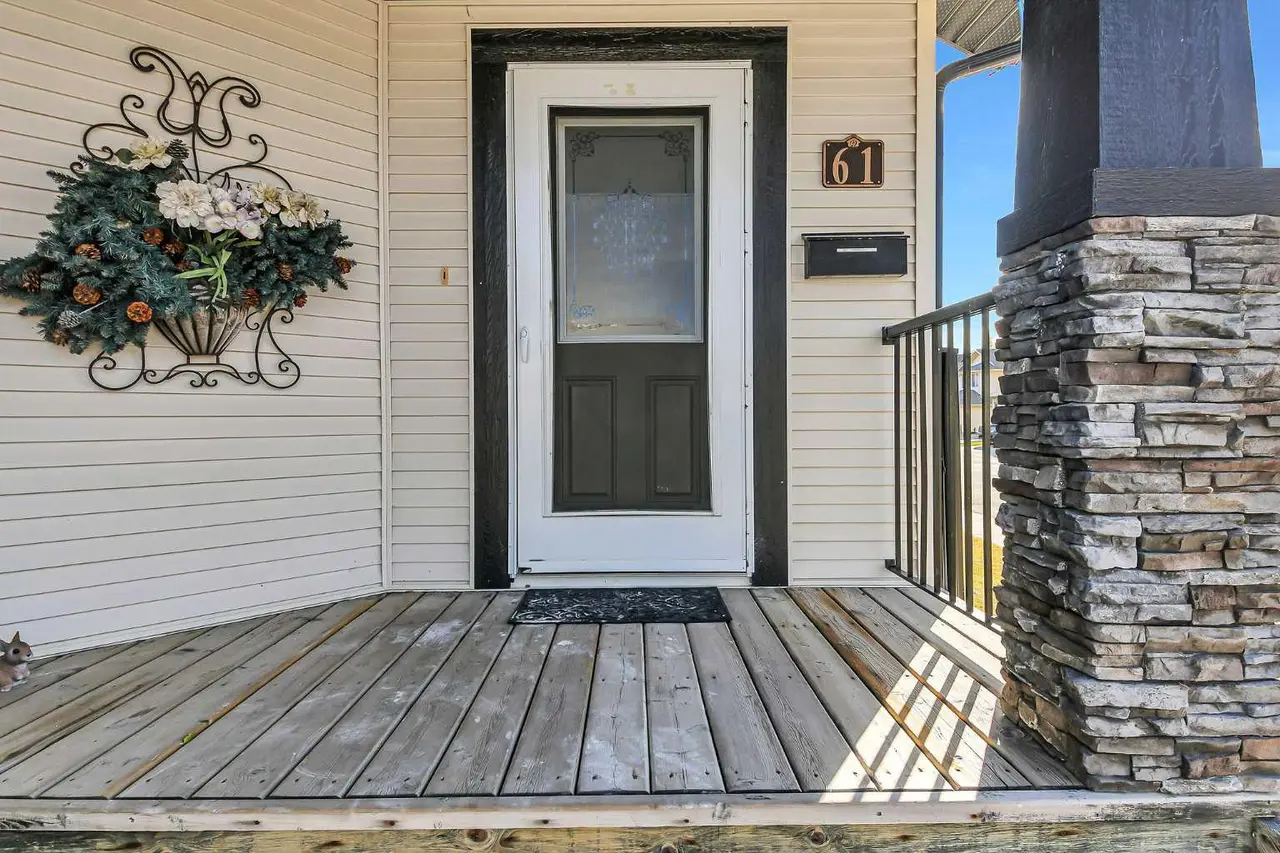 61 Lanterman Close 