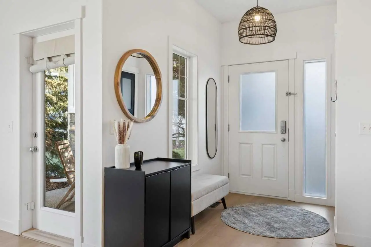 306, 281 Cougar Ridge Drive SW
