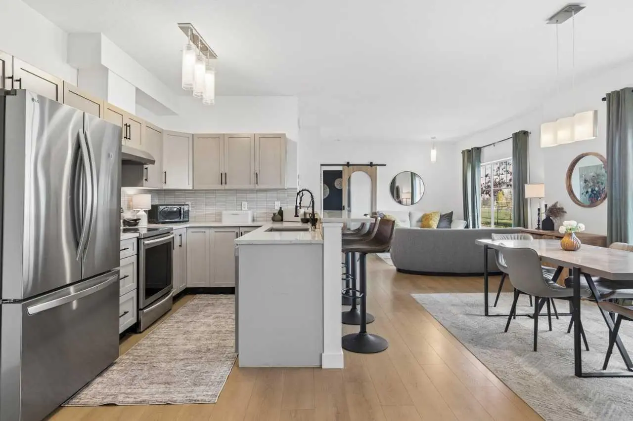 306, 281 Cougar Ridge Drive SW