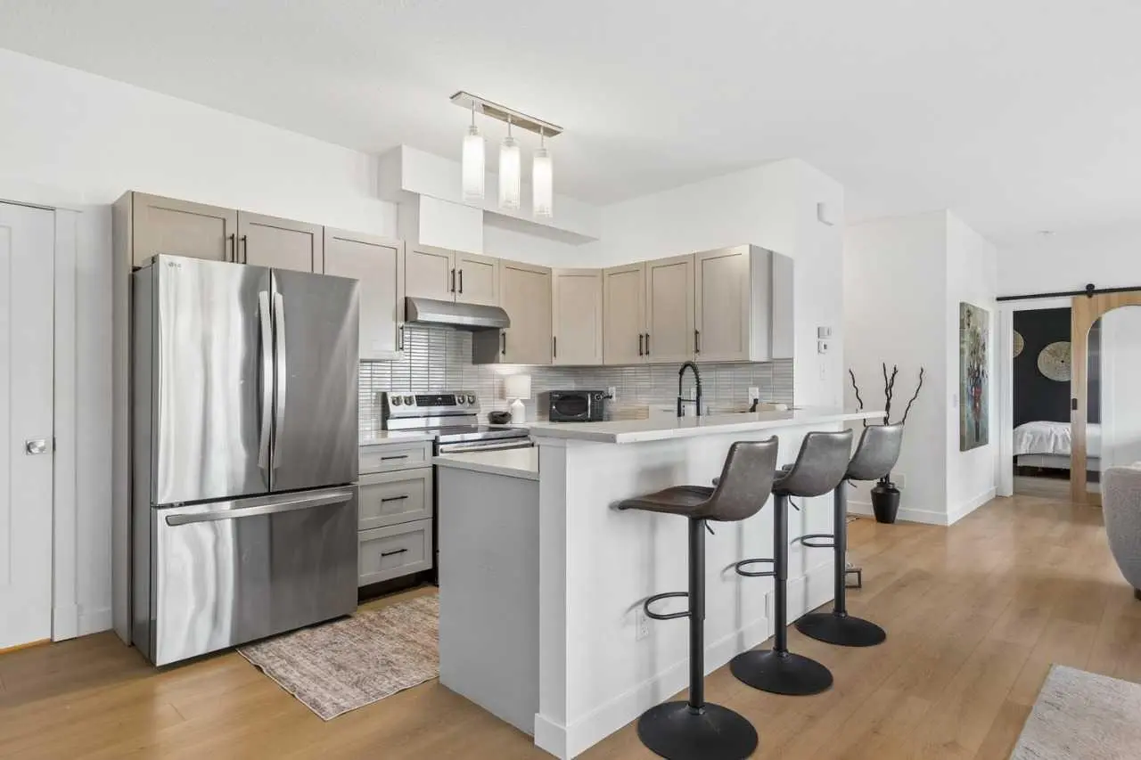 306, 281 Cougar Ridge Drive SW