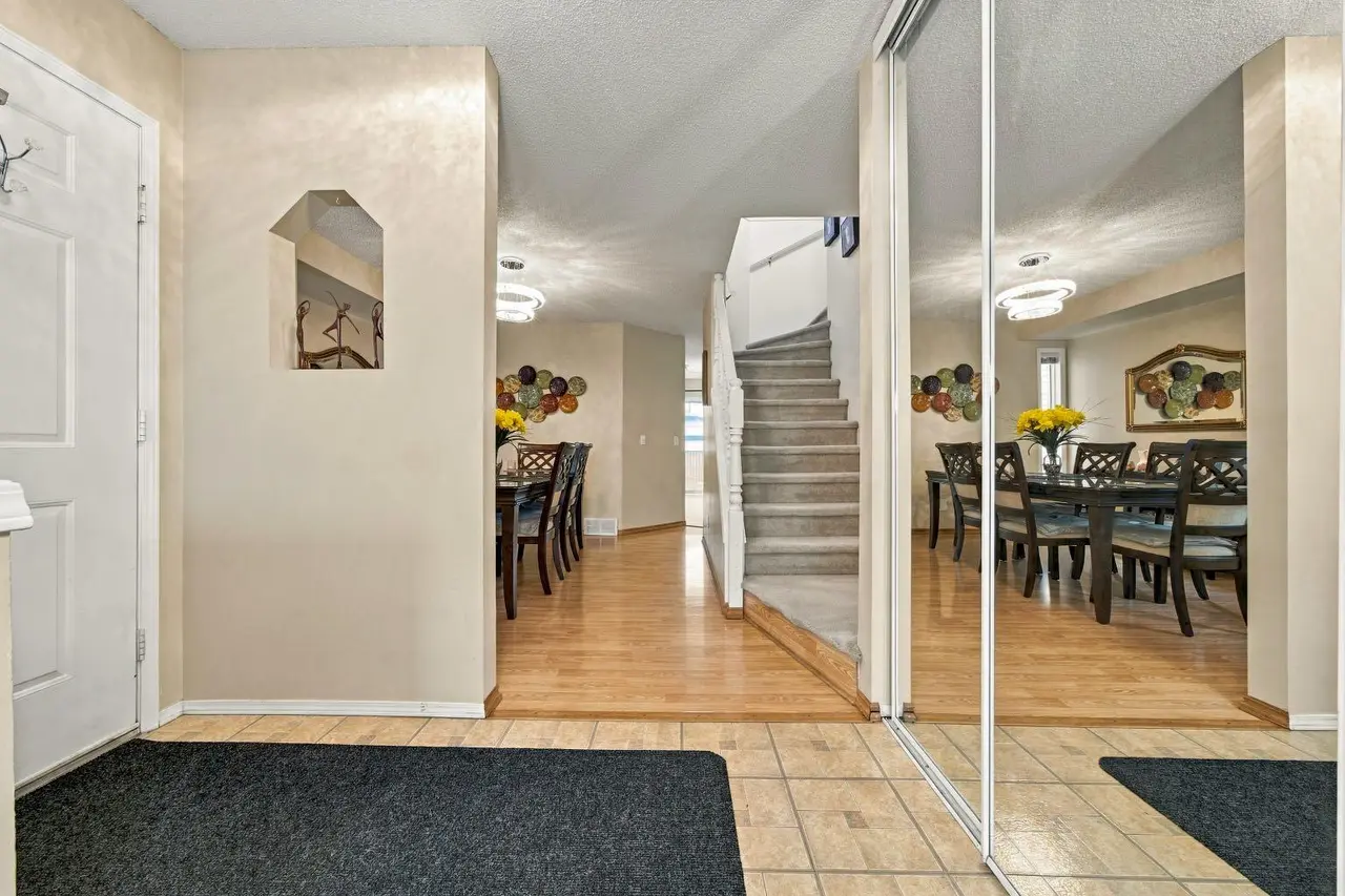 120 Millrise Close SW
