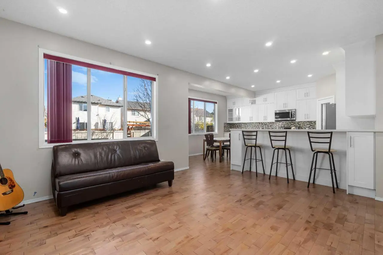 21 Citadel Meadow Close NW