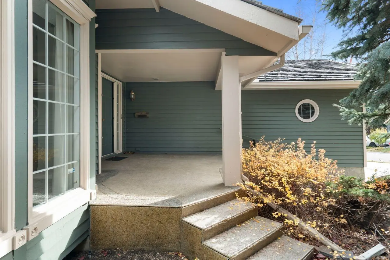 59 Stranraer Place SW