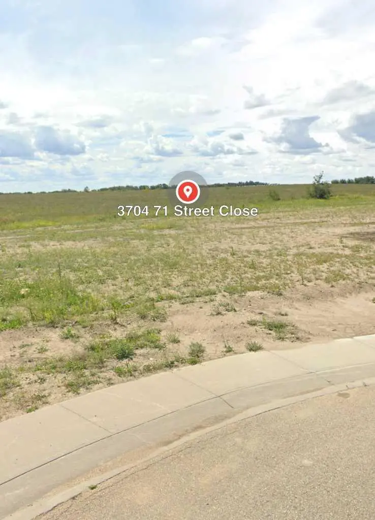 3704 71 St. Close